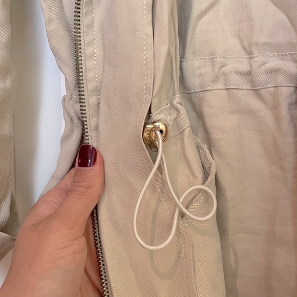 ZARA Lightweight Chic Jacket - Picture 8 of 9